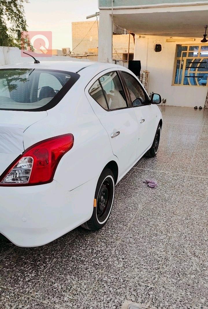نيسان صني